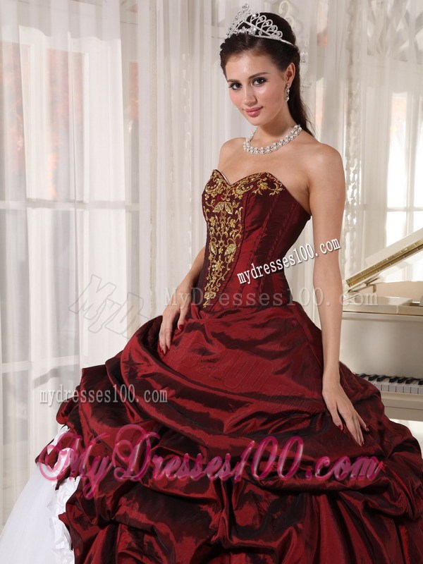 Latest Burgundy and White Quinceanera Dresses Appliques Handmade Flower