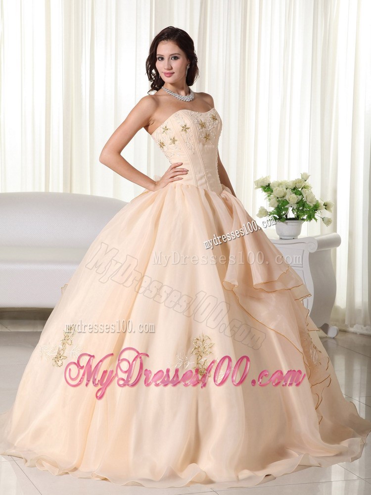 Star Embroidery Ruffles Champagne Sweet 15 Dresses in Fashion