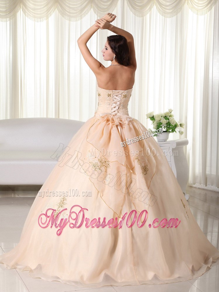 Star Embroidery Ruffles Champagne Sweet 15 Dresses in Fashion