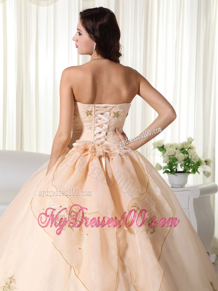 Star Embroidery Ruffles Champagne Sweet 15 Dresses in Fashion