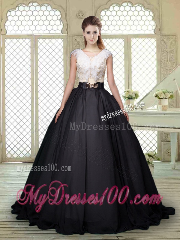 Exquisite Brush Train Quinceanera Dresses with Feather and Bowknot