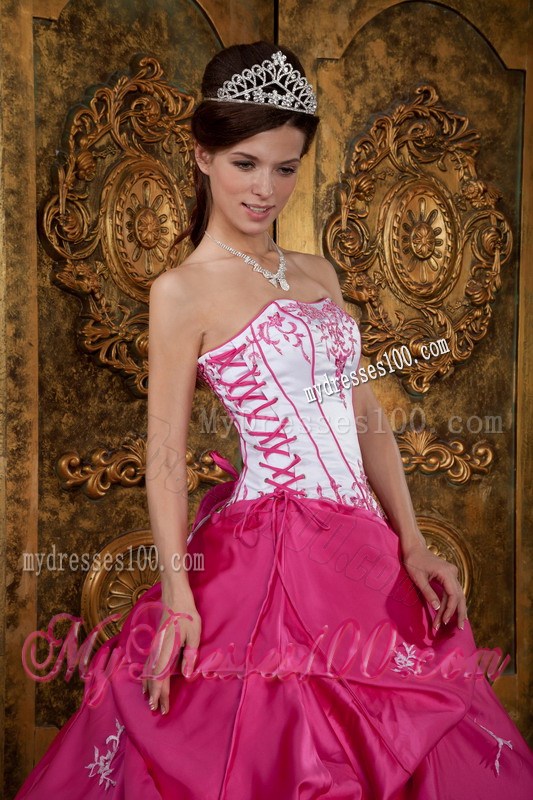 Appliques Lace-up Waist White And Hot Pink Quinceanera Dresses