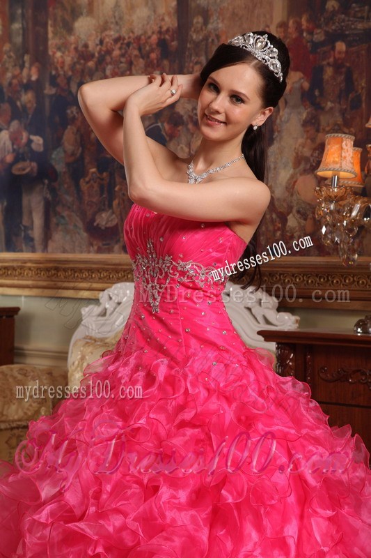 Fashionable Beaded Sweetheart Fitted Red Quinceanera Dresses Ruffles