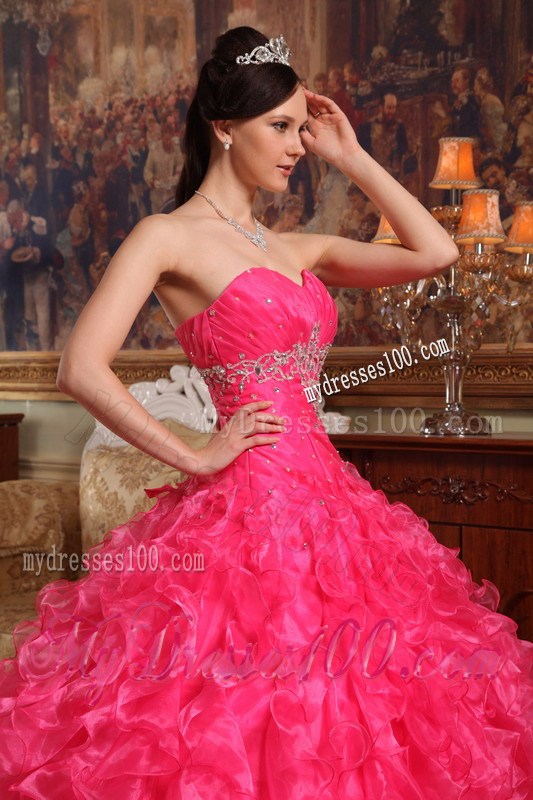 Fashionable Beaded Sweetheart Fitted Red Quinceanera Dresses Ruffles