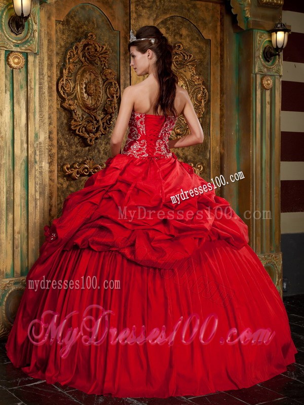 Appliques Red Pick Ups Ball Gown Sweet 16 Dresses in Fashion