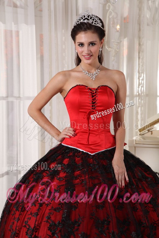 Red and Black Ball Gown Quinceanera Dresses with Big Bowknot Back
