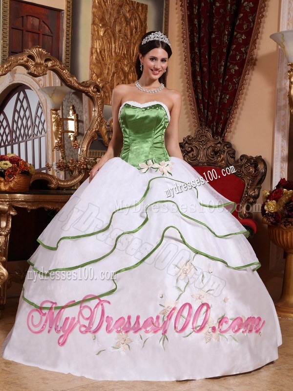 Embroidery Ball Gown Strapless Quinceanera Dresses in White and Green
