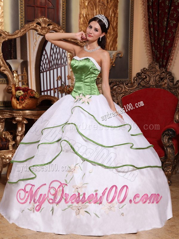 Embroidery Ball Gown Strapless Quinceanera Dresses in White and Green