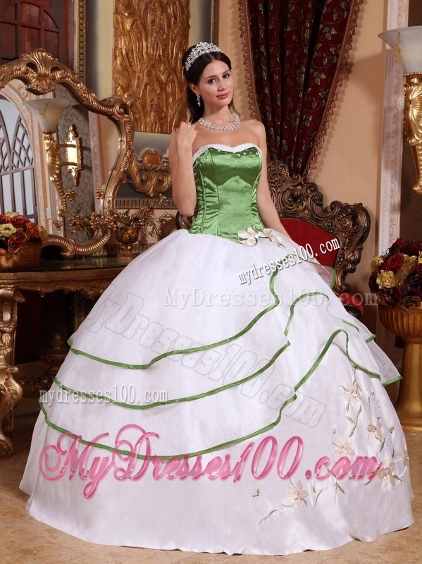 Embroidery Ball Gown Strapless Quinceanera Dresses in White and Green