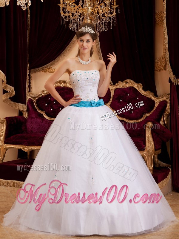 Ribbon Appliques White Quinceanera Dresses Strapless in Fashion