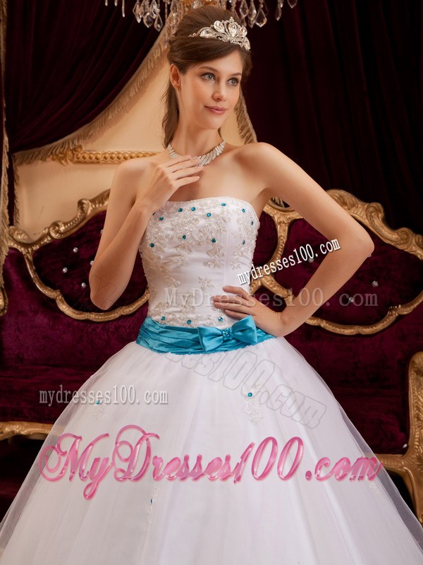 Ribbon Appliques White Quinceanera Dresses Strapless in Fashion