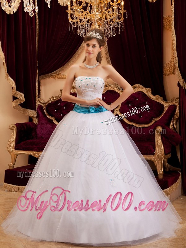 Ribbon Appliques White Quinceanera Dresses Strapless in Fashion