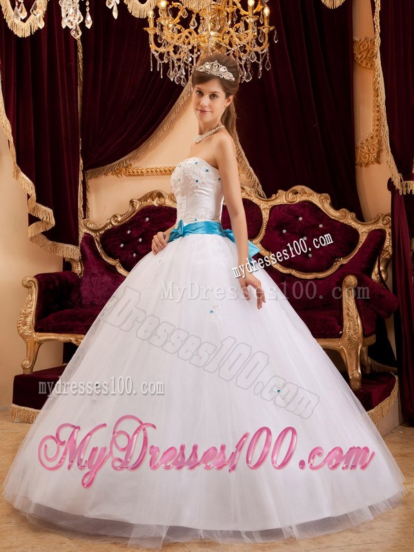 Ribbon Appliques White Quinceanera Dresses Strapless in Fashion