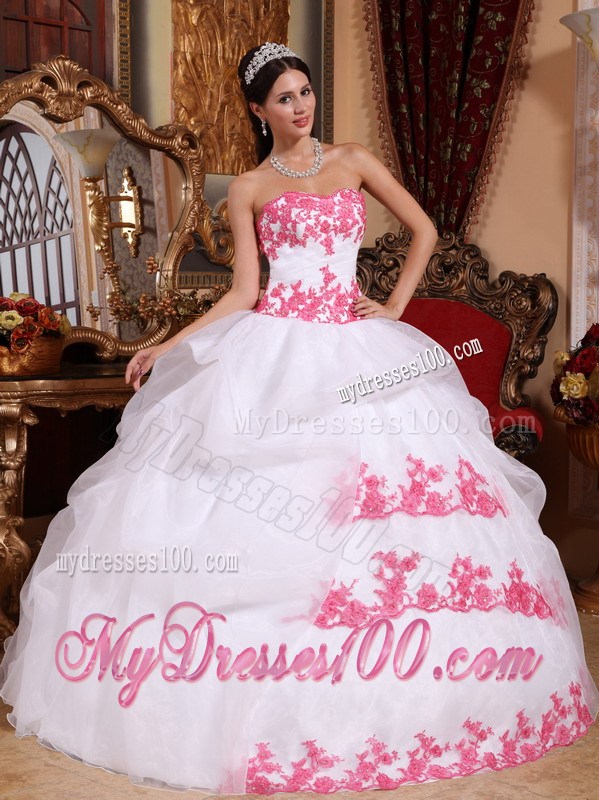 White Sweetheart Organza Quinceanera Dress with Lace Appliques