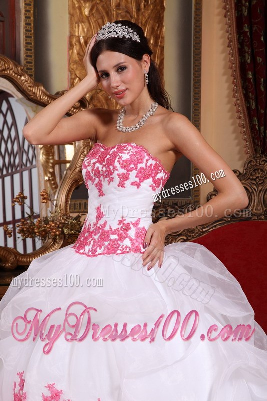 White Sweetheart Organza Quinceanera Dress with Lace Appliques