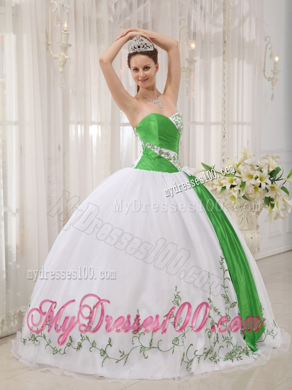 White Ball Gown Appliques Quinceanera Dresses with Spring Green Ribbon