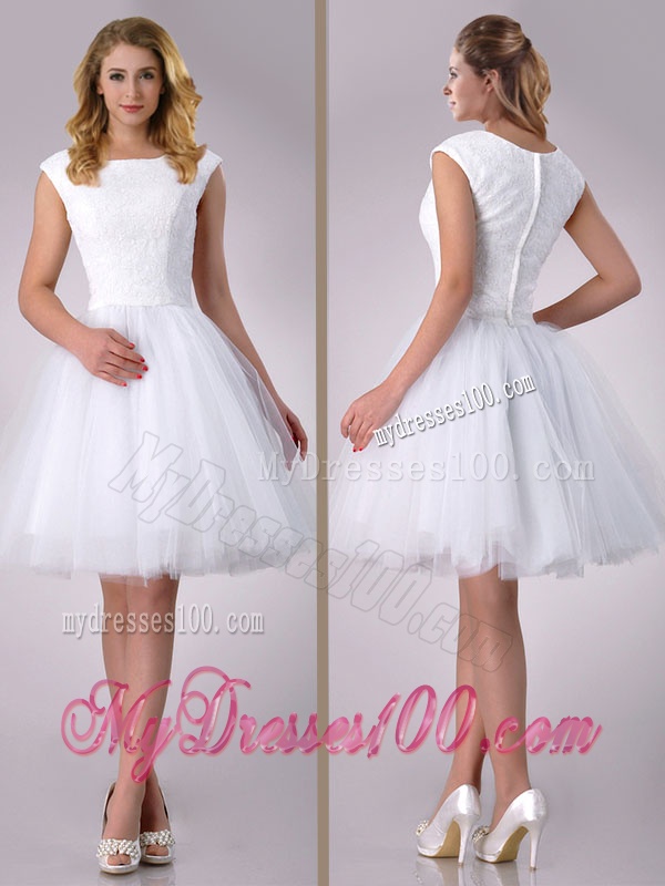 2016 Beautiful Scoop Cap Sleeves Short Lace Wedding Dress in Tulle