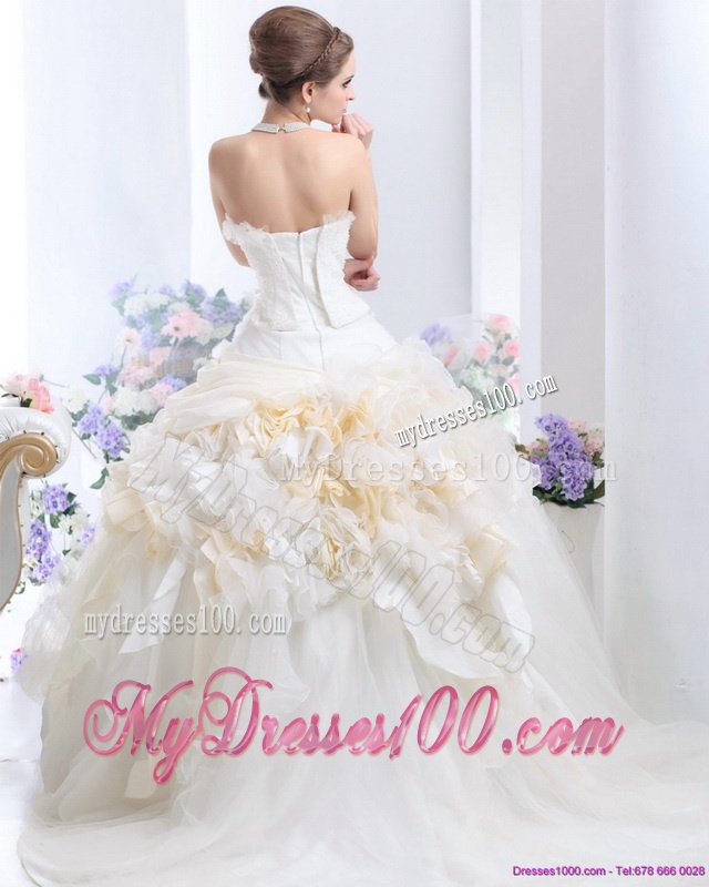 2016 Modest Strapless Wedding Dress with Hand Made Flowers