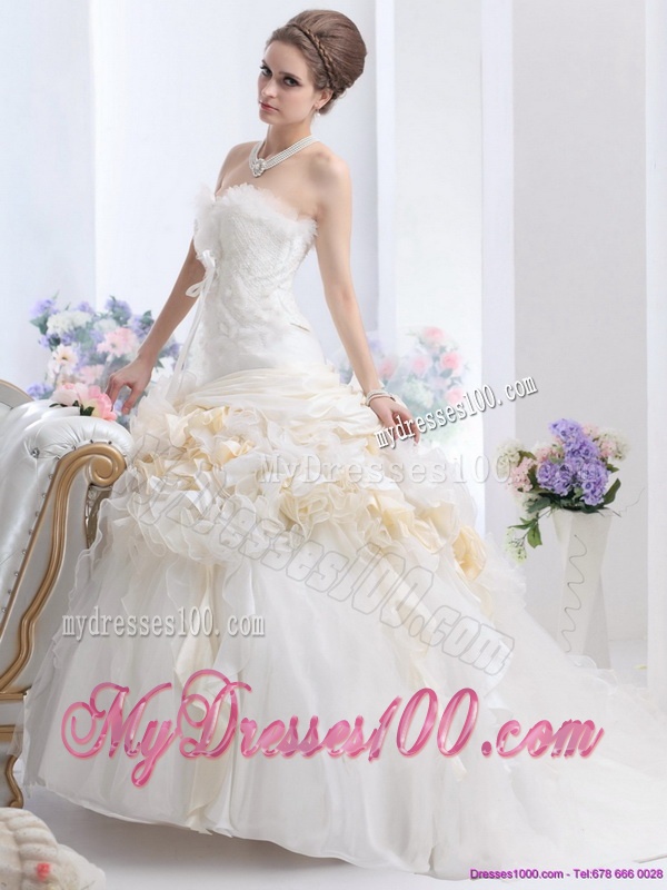 2016 Modest Strapless Wedding Dress with Hand Made Flowers