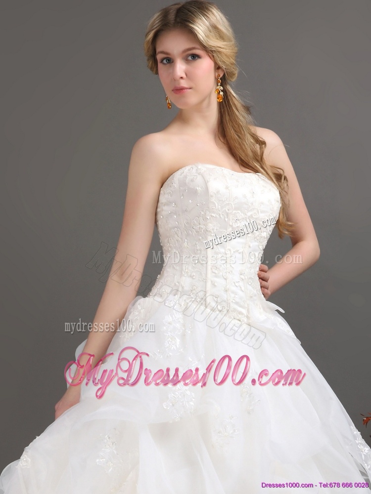 2016 Popular Strapless Lace Wedding Dress with Brush Train