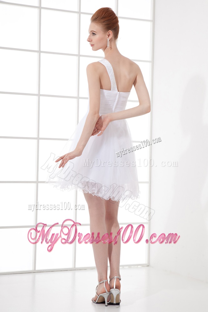 2016 Simple A-line One Shoulder Tulle Ruching Beading Short Wedding Dress