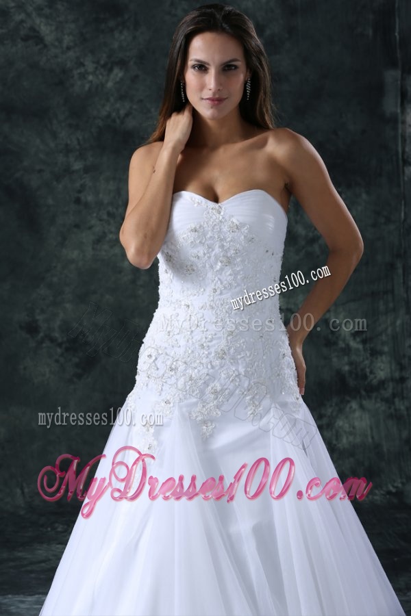 A-Line Sweetheart Beading Tulle Wedding Dress with Court Train