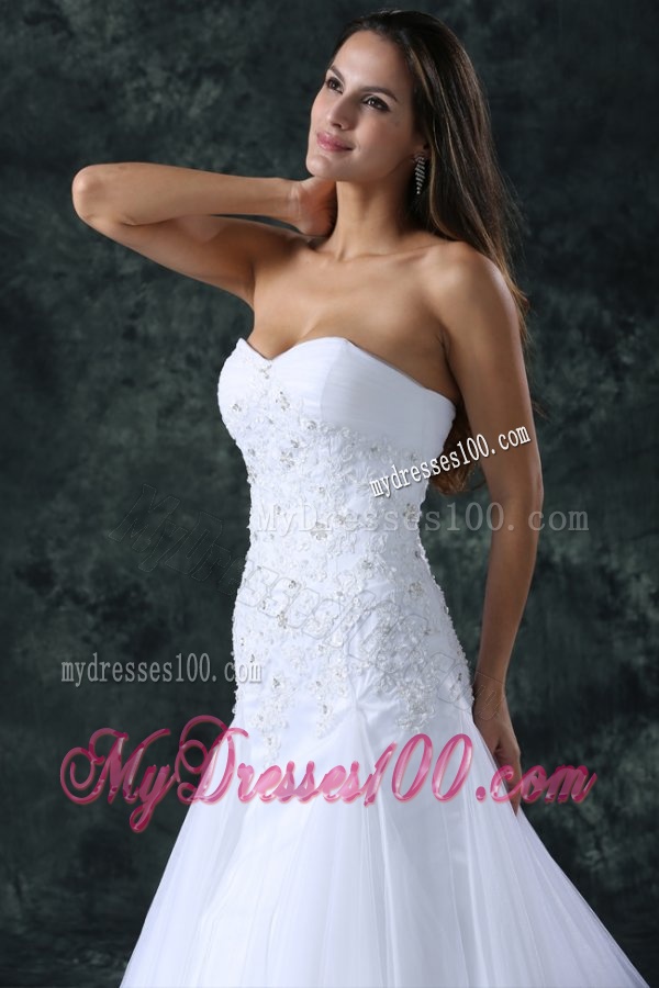 A-Line Sweetheart Beading Tulle Wedding Dress with Court Train