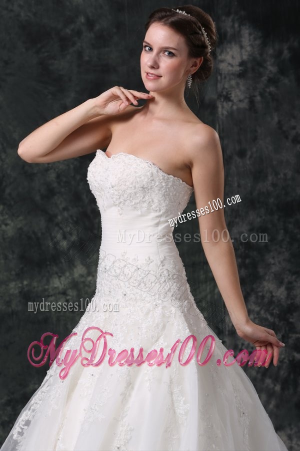 A-Line Tulle Sweetheart Court Train Beading Appliques Lace Up Taffeta Wedding Dress