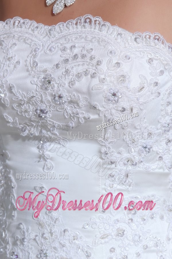 Ball Gown Strapless Lace Appliques Wedding Dress with Chapel Train