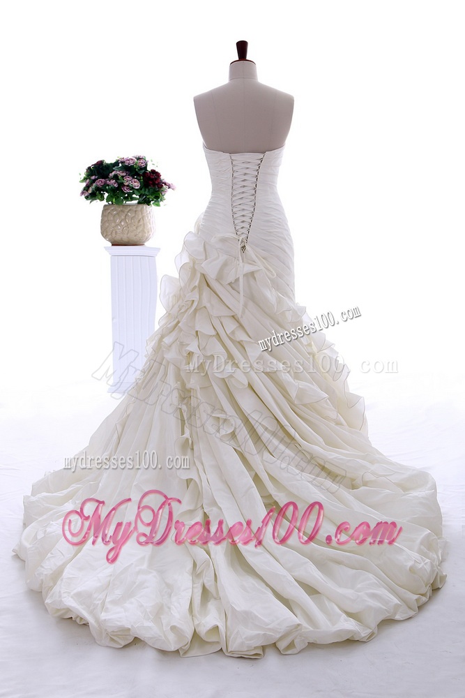 Exquisite Hand Made Flowers and Ruffles Wedding Dresses with Brush Train