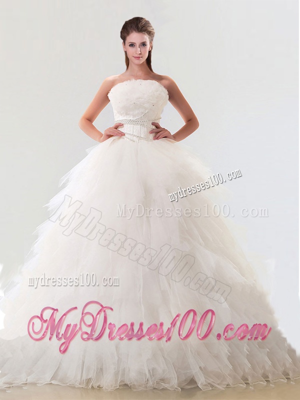 Fashionable Strapless Tulle Bridal Gown with Beading and Ruffles