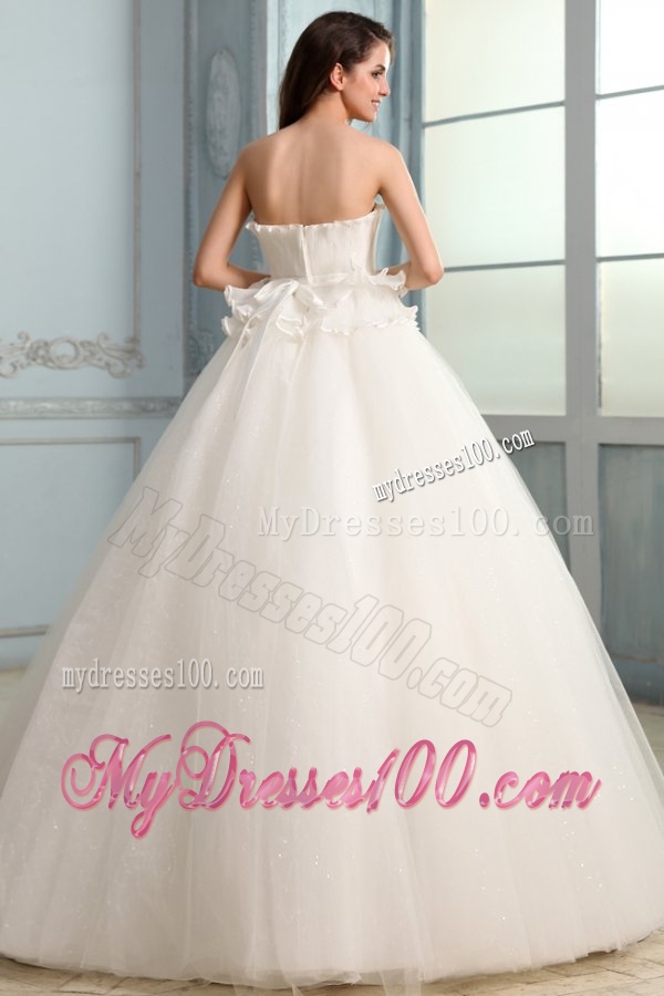 Sweetheart Beading and Pleats Floor-length Wedding Dress in Ball Gown