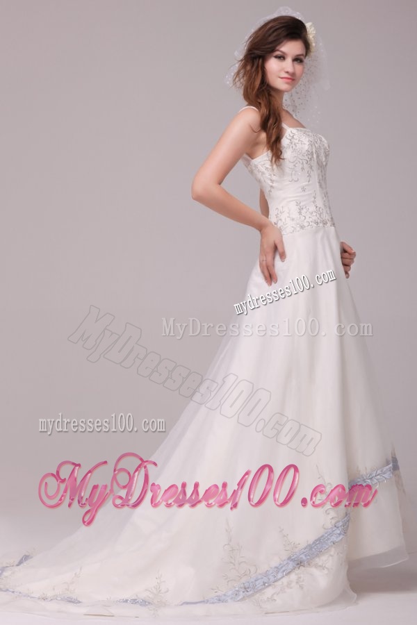 Wide Straps Appliques Decorate Wedding Dress with Court Train
