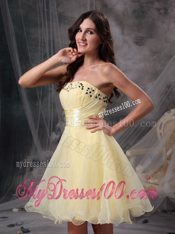Beading and Ruches Decorate Mini-length Prom Dresses in Light Yellow Organza