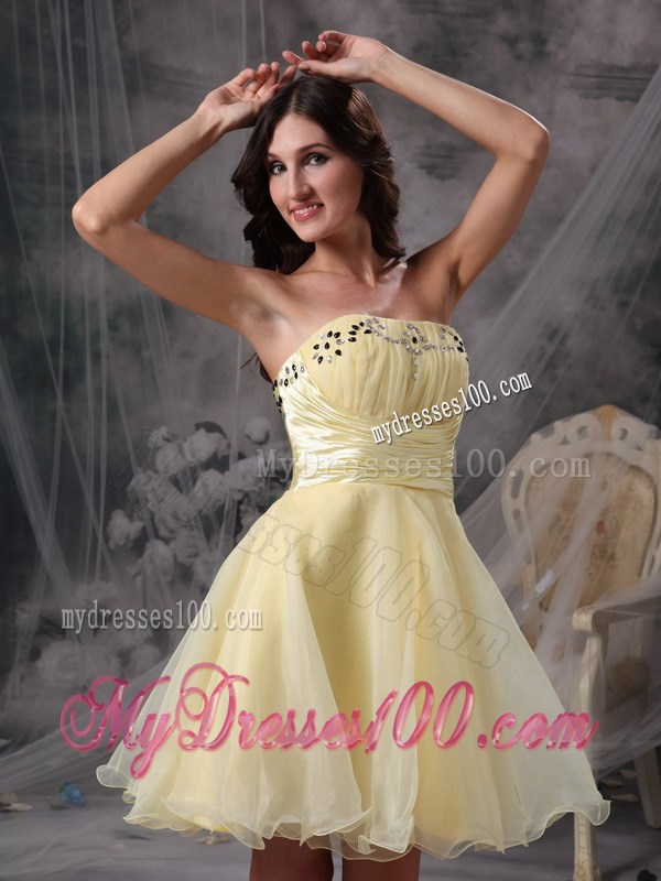 Beading and Ruches Decorate Mini-length Prom Dresses in Light Yellow Organza