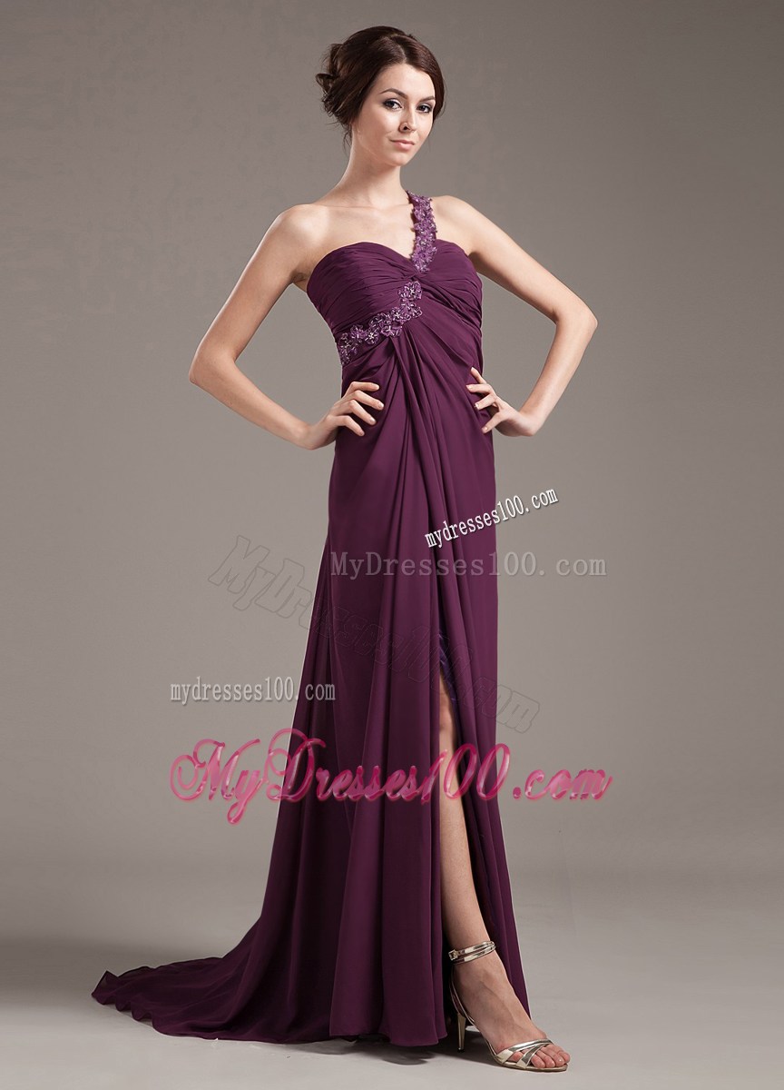 Burgundy Brush Train Chiffon Dresses For Prom with Appliqued One Shoulder
