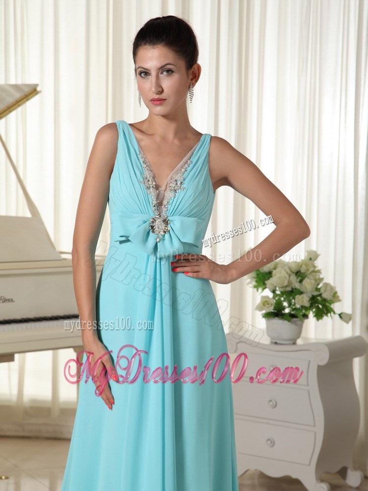 V-neck Hand Made Flower Decorated Bust for Brush Train Aqua Blue Prom Gown