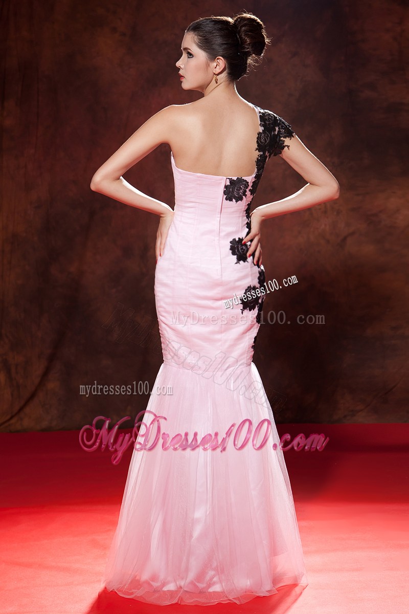 Dramatic Baby Pink Pageant Dresses with Embroidery Mermaid One Shoulder