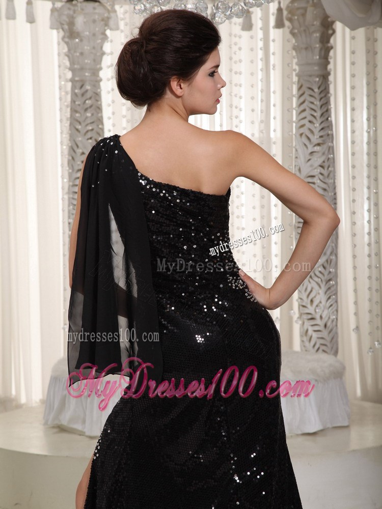 Black One Shoulder Watteau Train Sequined Pageant Dresses with High Slit