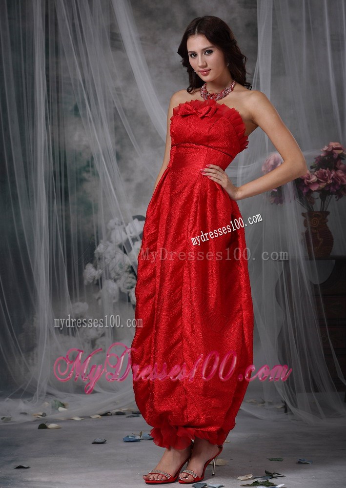 2013 Discount Red Column Strapless Long Bowknot Celebrity Dresses