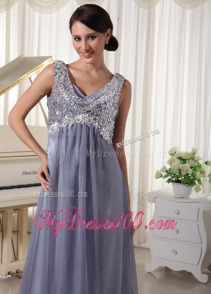 2013 Grey Sequins V-neck Appliques Celebrity Dresses For Prom Party