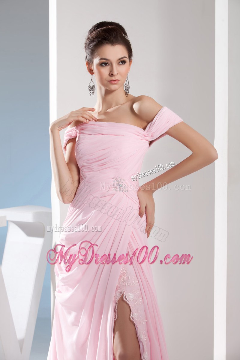 Empire Off the Shoulder Court Train Pink Ruching Celebrity Dresses