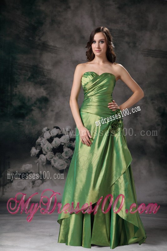 Discount Green Sweetheart Celebrity Dresses with Column Ruching