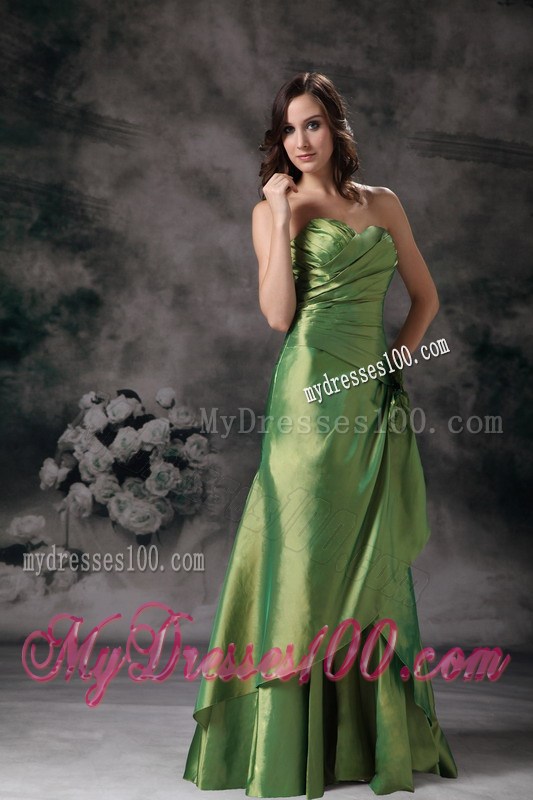 Discount Green Sweetheart Celebrity Dresses with Column Ruching