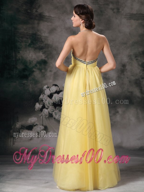 Elegant Light Yellow Prom Celebrity Dresses with Sweetheart Beading