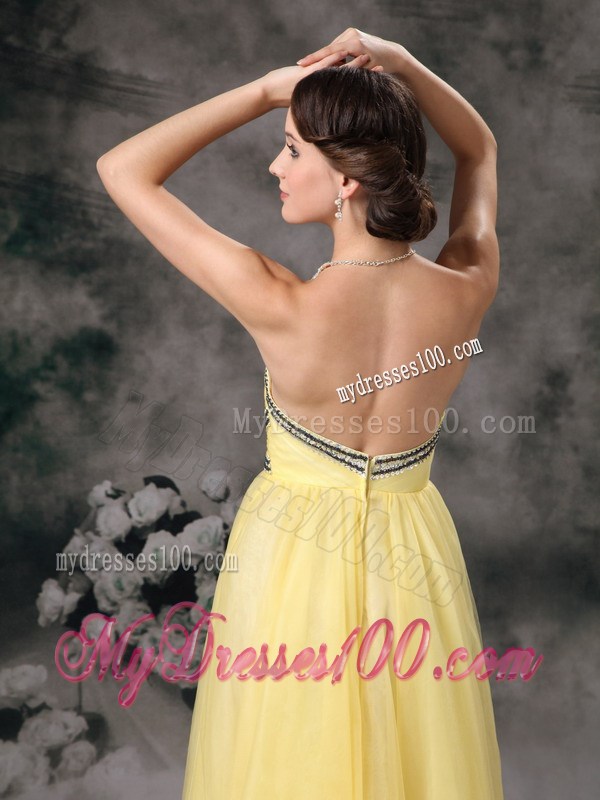Elegant Light Yellow Prom Celebrity Dresses with Sweetheart Beading