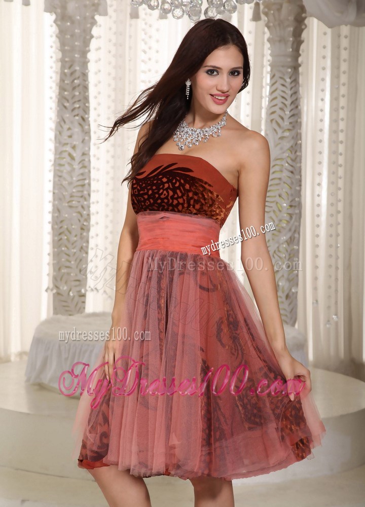 2013 Rust Red Strapless Knee-length Printing Belt Party Dress