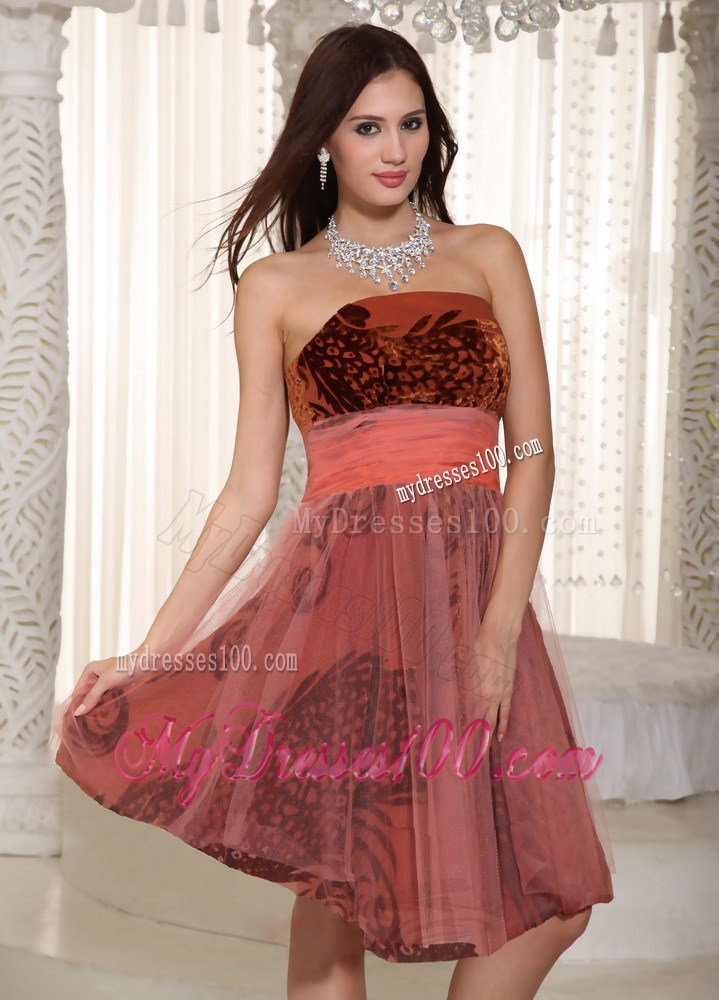 2013 Rust Red Strapless Knee-length Printing Belt Party Dress