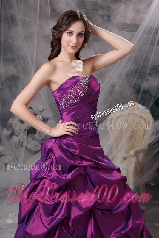 Classical Purple Strapless Party Dresses Beading Party Dress