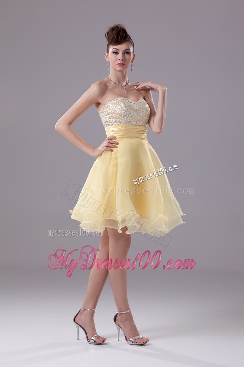 2013 Lovely Yellow Sweetheart Knee-length Beading Party Dresses